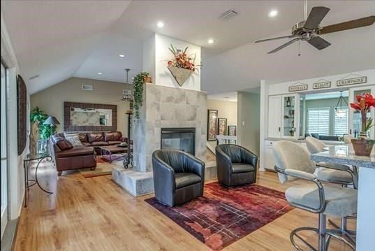 8 Buttonbush Court, The Woodlands, TX 77380 8 Buttonbush Court, The Woodlands, TX 77380