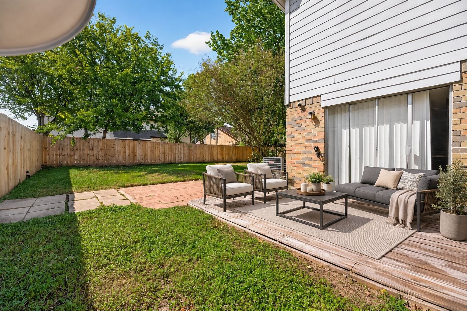 19411 Stillhouse Drive, Tomball, TX 77375 19411 Stillhouse Drive, Tomball, TX 77375