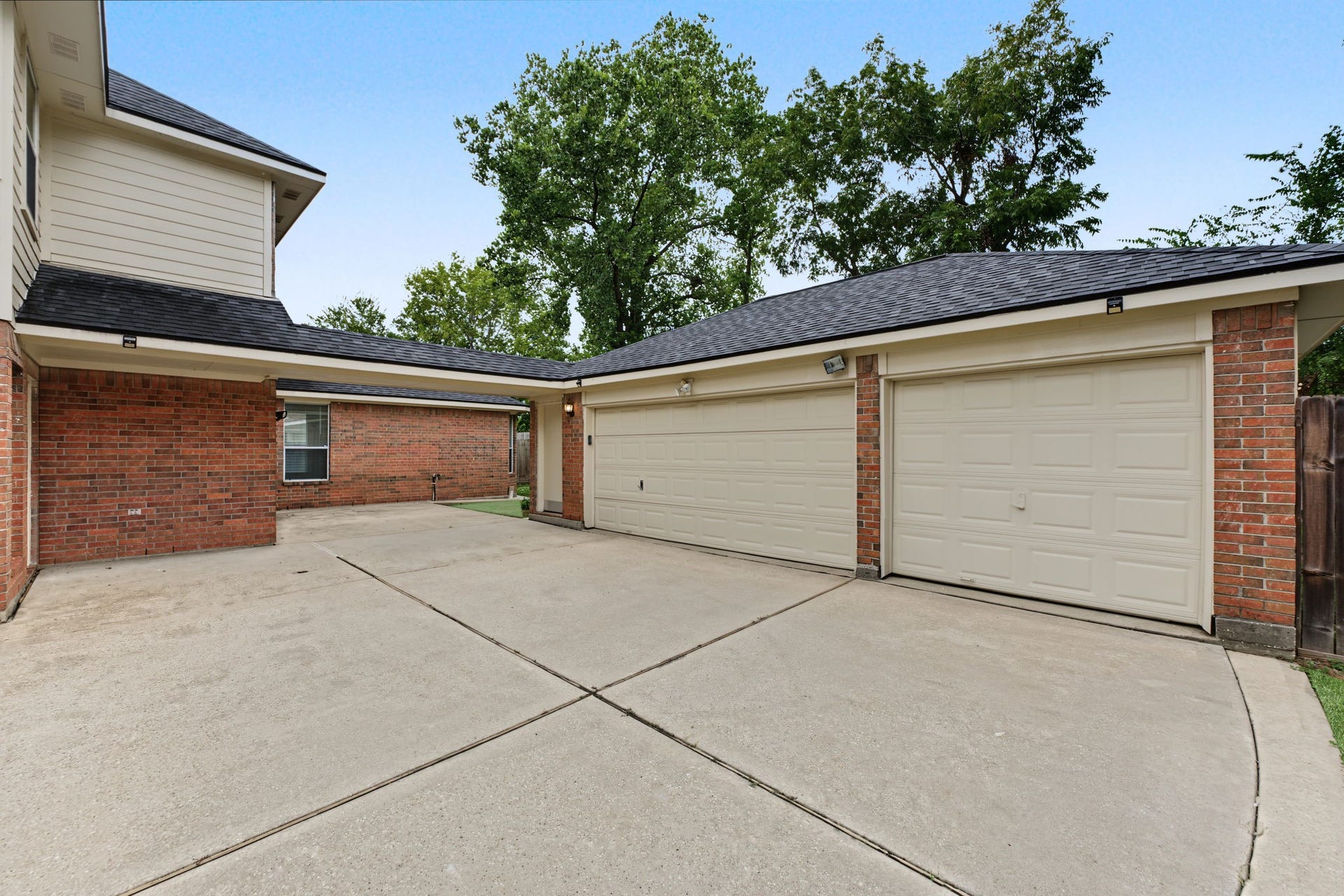 2502 Meadow Tree Lane, Spring, TX 77388 2502 Meadow Tree Lane, Spring, TX 77388