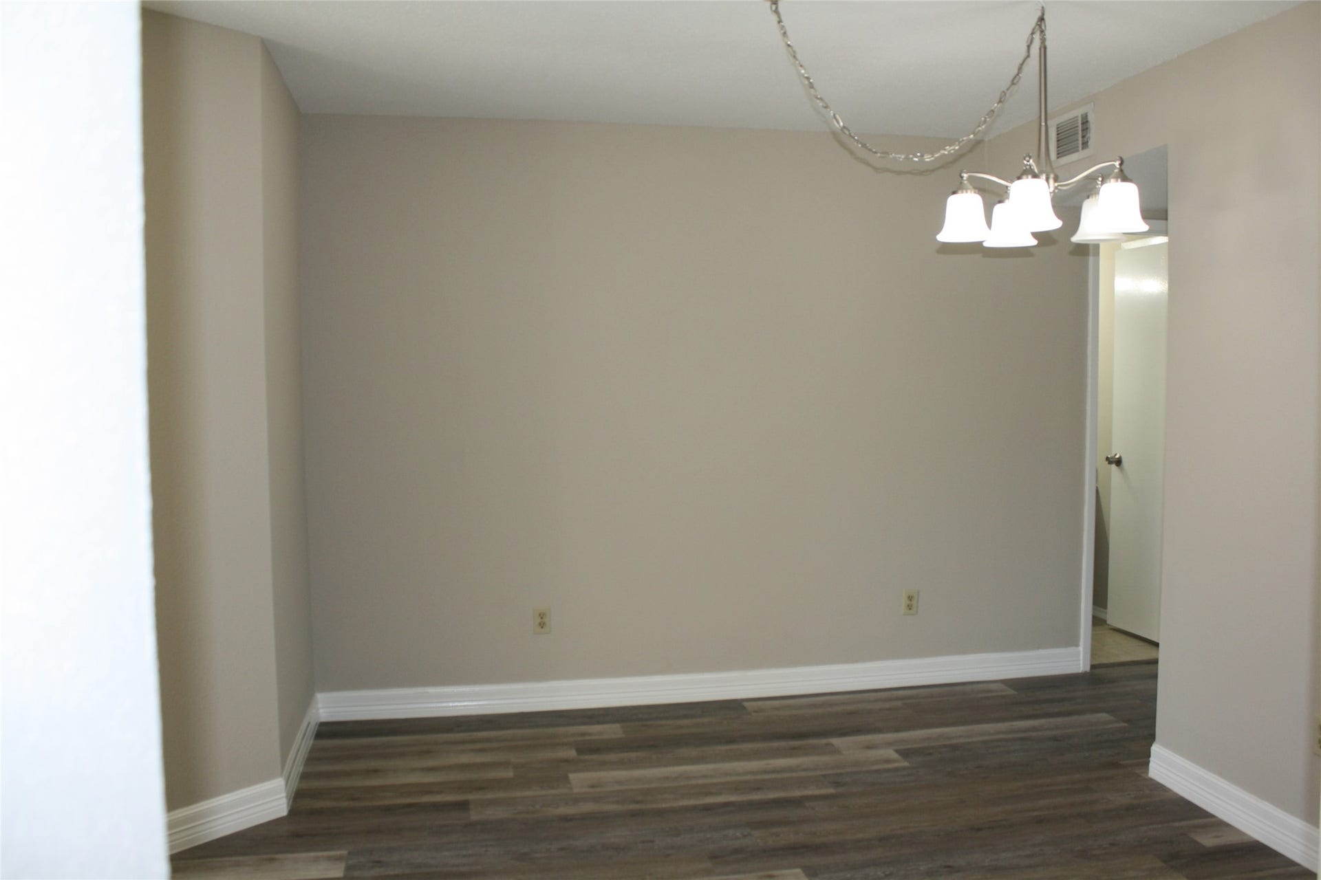 18800 Egret Bay Boulevard, #1101, Webster, TX 77058 Dining Area