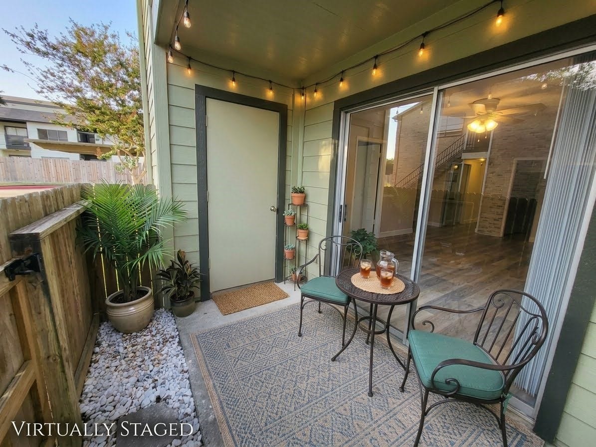 18800 Egret Bay Boulevard, #1101, Webster, TX 77058 Virtually Staged.