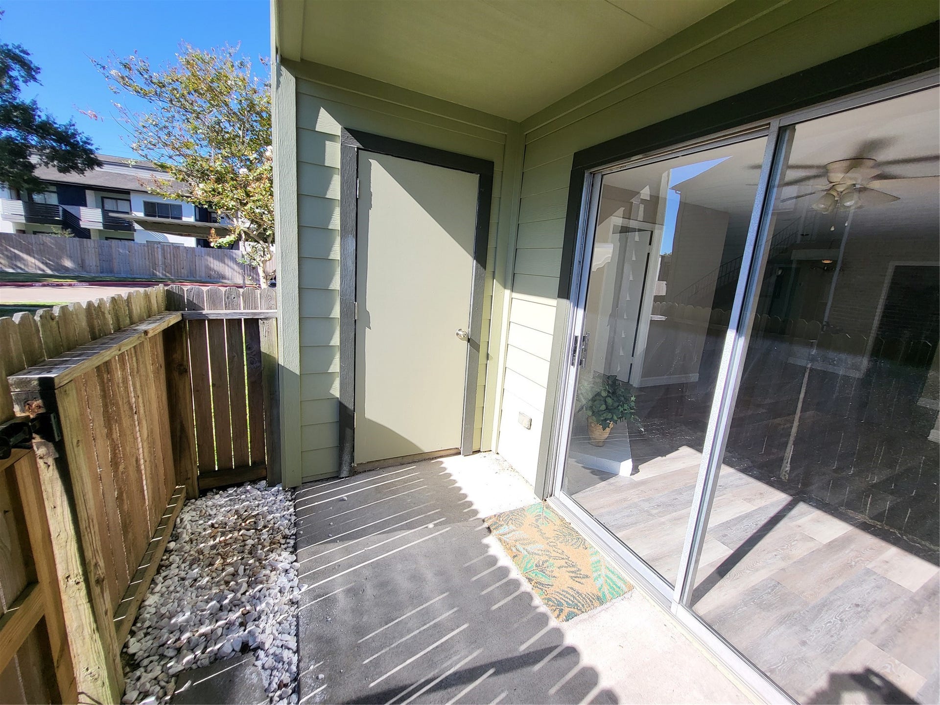 18800 Egret Bay Boulevard, #1101, Webster, TX 77058 Step outside to enjoy your private patio. Extra storage area in outside storage closet.