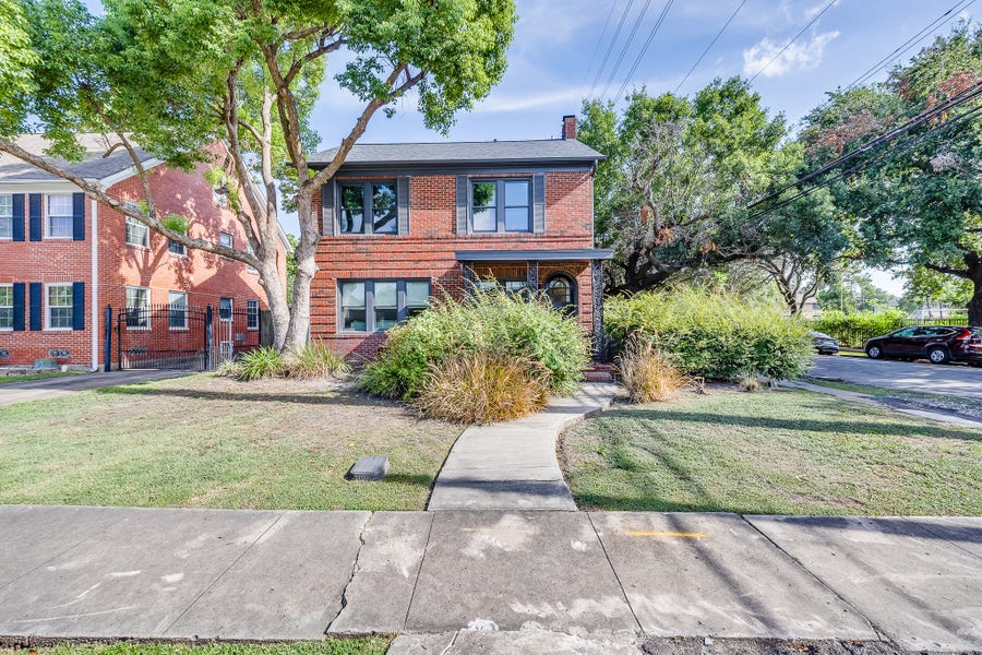Property photo for 1900 Hawthorne Street, Houston, TX