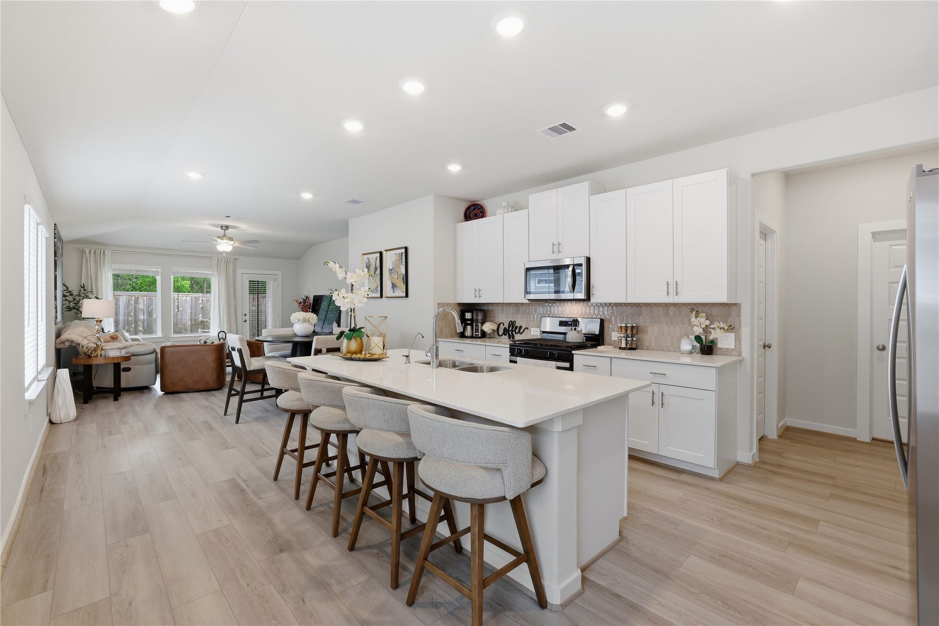 16687 Sterling Cliff Street, Conroe, TX 77302 16687 Sterling Cliff Street, Conroe, TX 77302