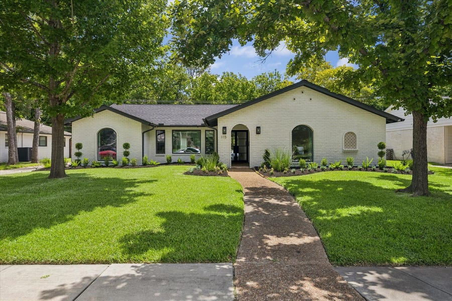 Property photo for 115 Blue Willow Drive, Houston, TX