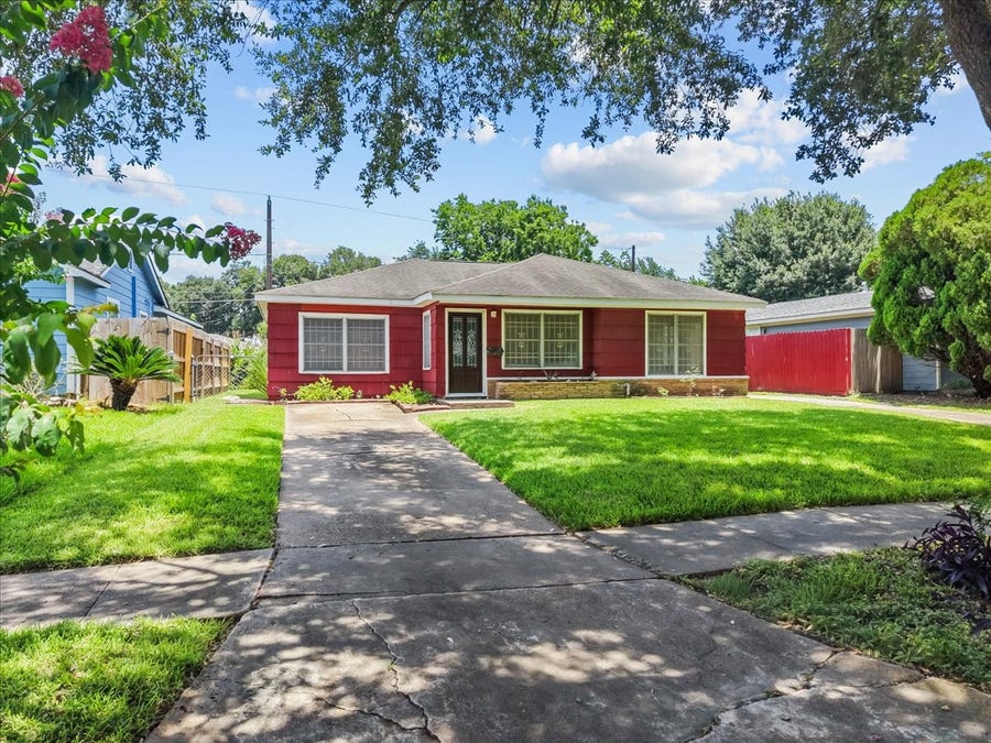 Property photo for 7527 Vista Verde Street, Houston, TX