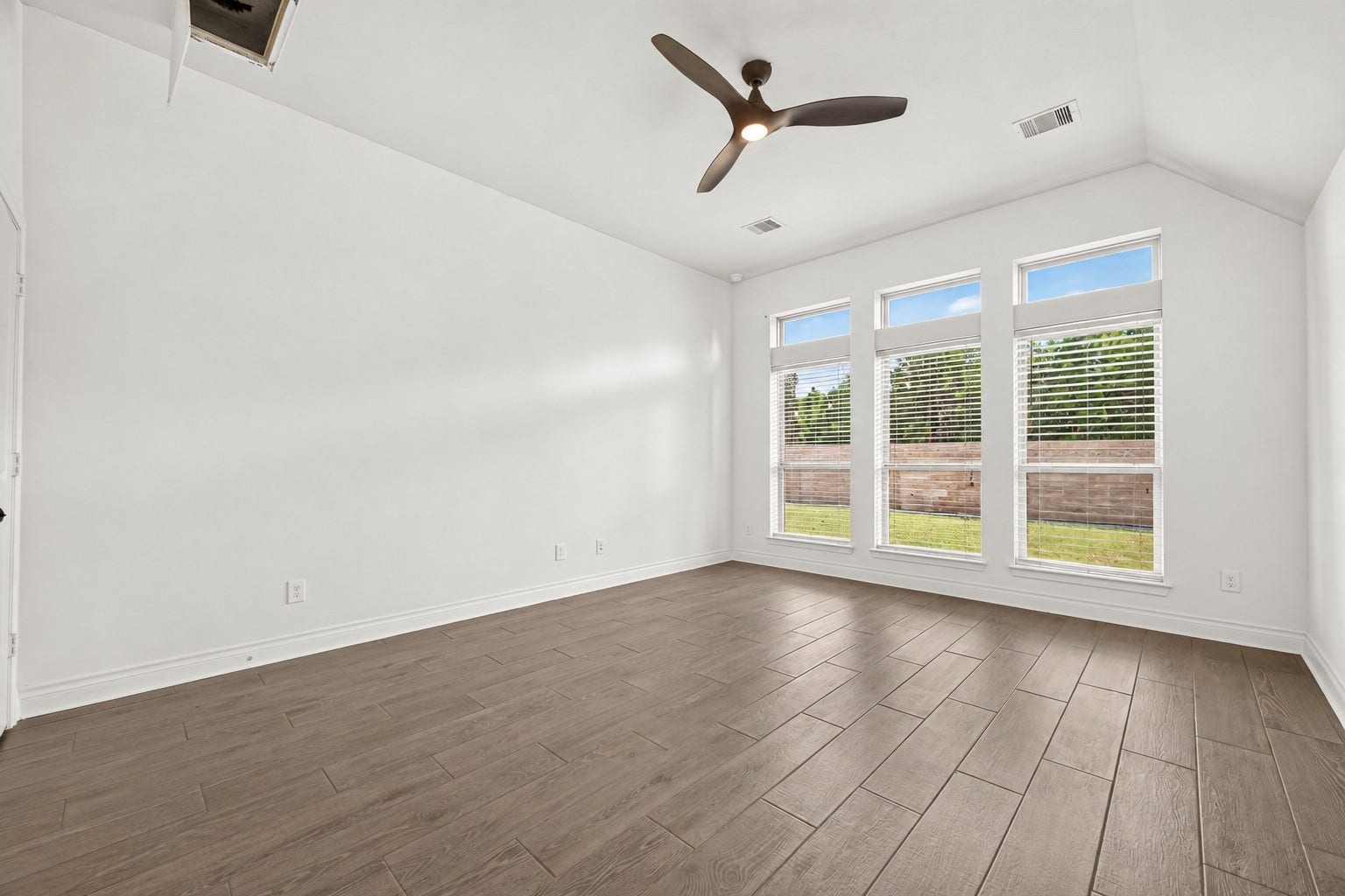 28309 Rabbitt Trail, Spring, TX 77386 Primary bedroom