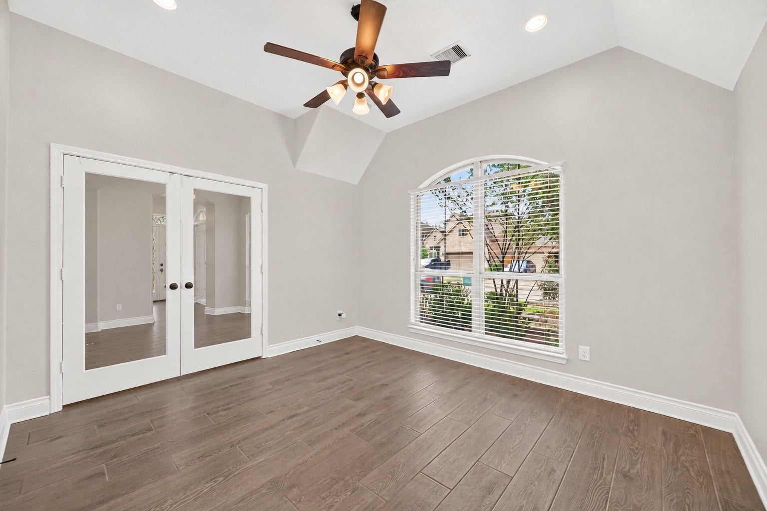 28309 Rabbitt Trail, Spring, TX 77386 Office.