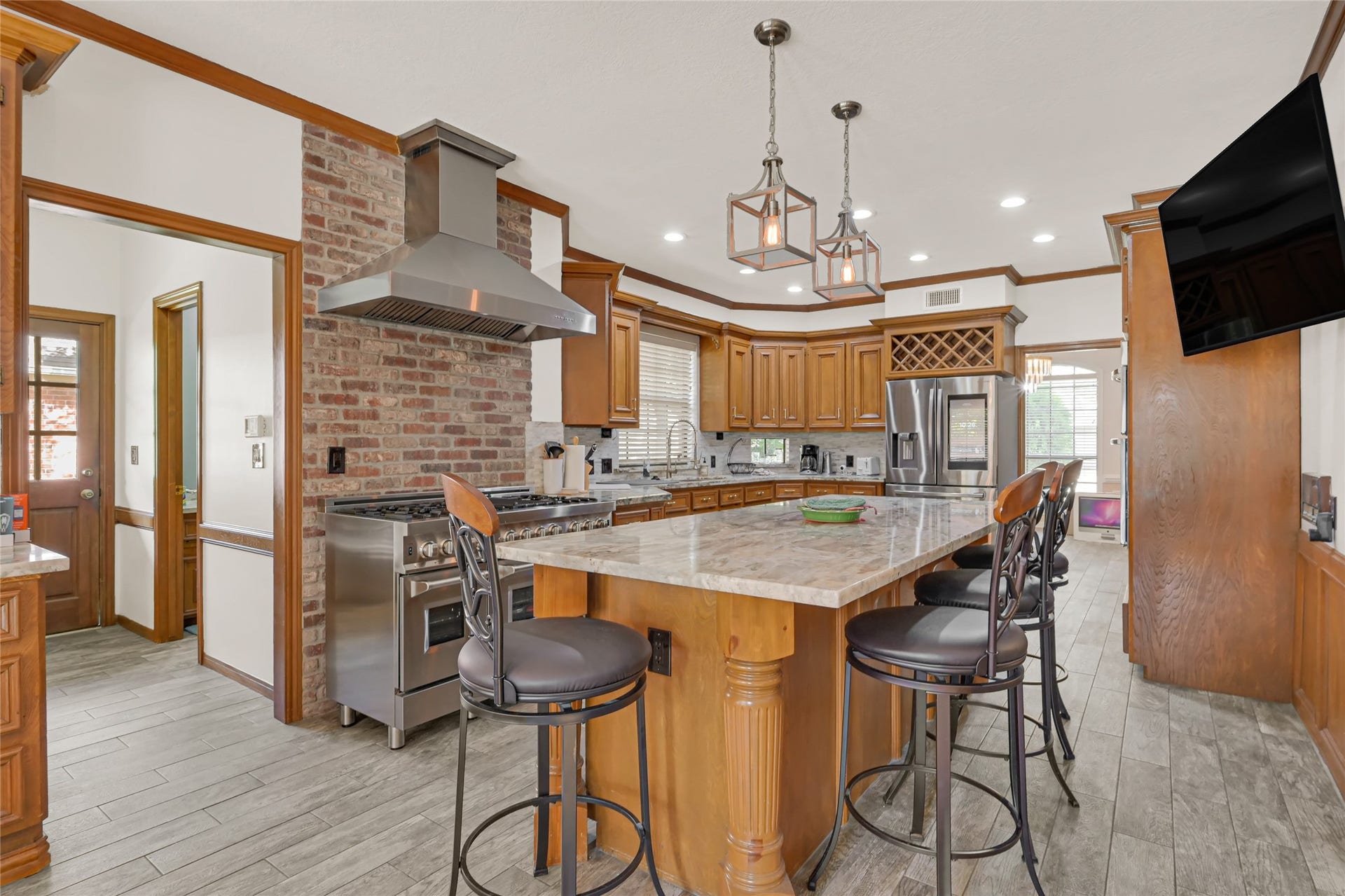 2211 Rockhaven Drive, Houston, TX 77062