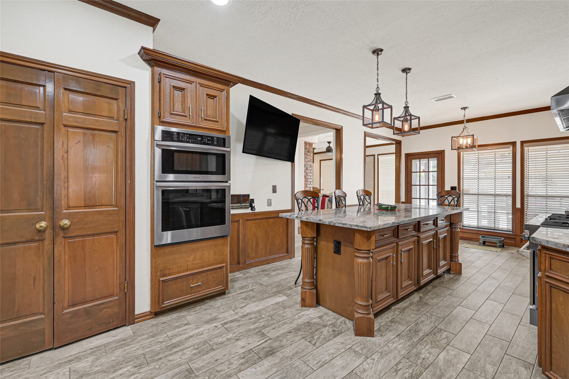 2211 Rockhaven Drive, Houston, TX 77062