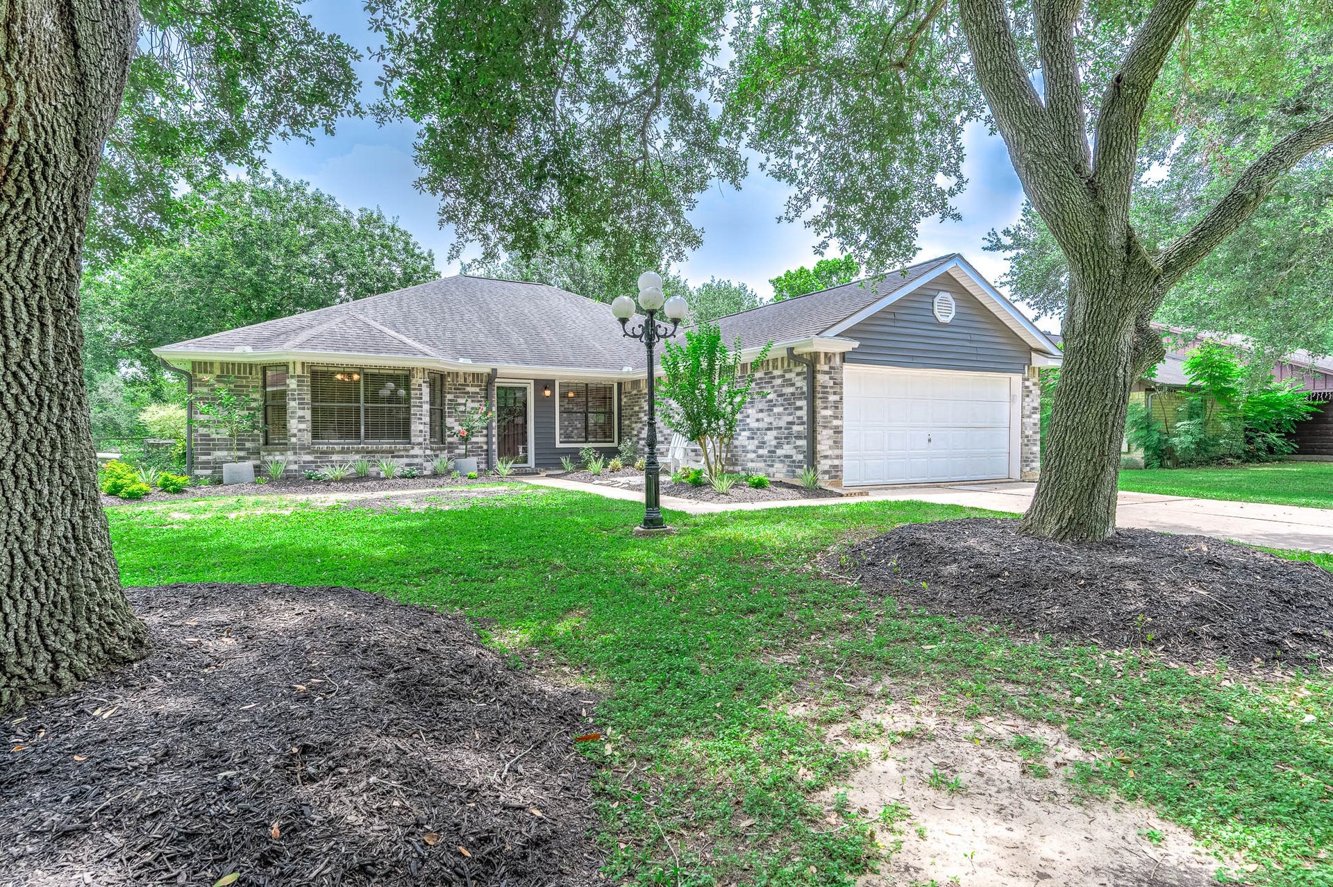 3875 Larkspur Street, Alvin, TX 77511 3875 Larkspur