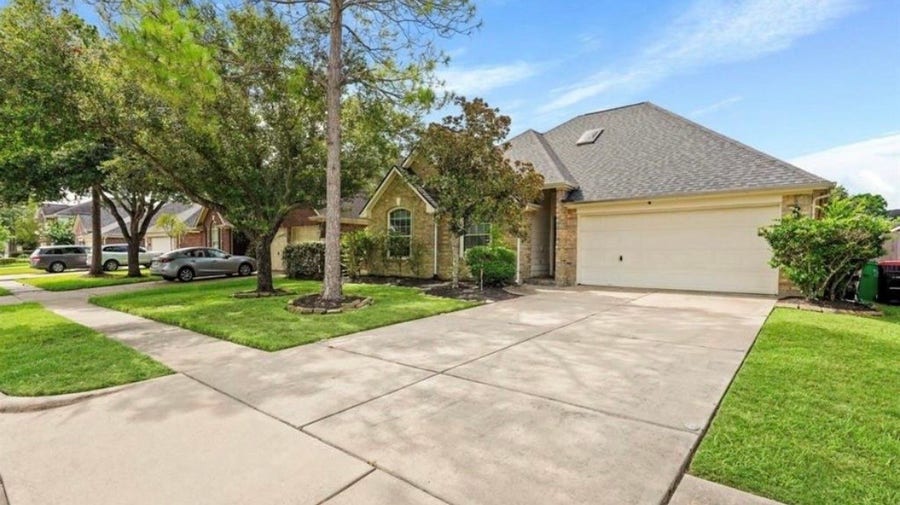 Property photo for 3106 Valley Court, Manvel, TX