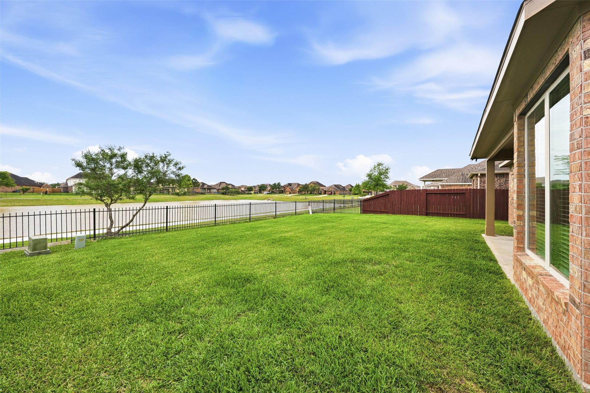 9422 Harmony Lake Lane, Richmond, TX 77469