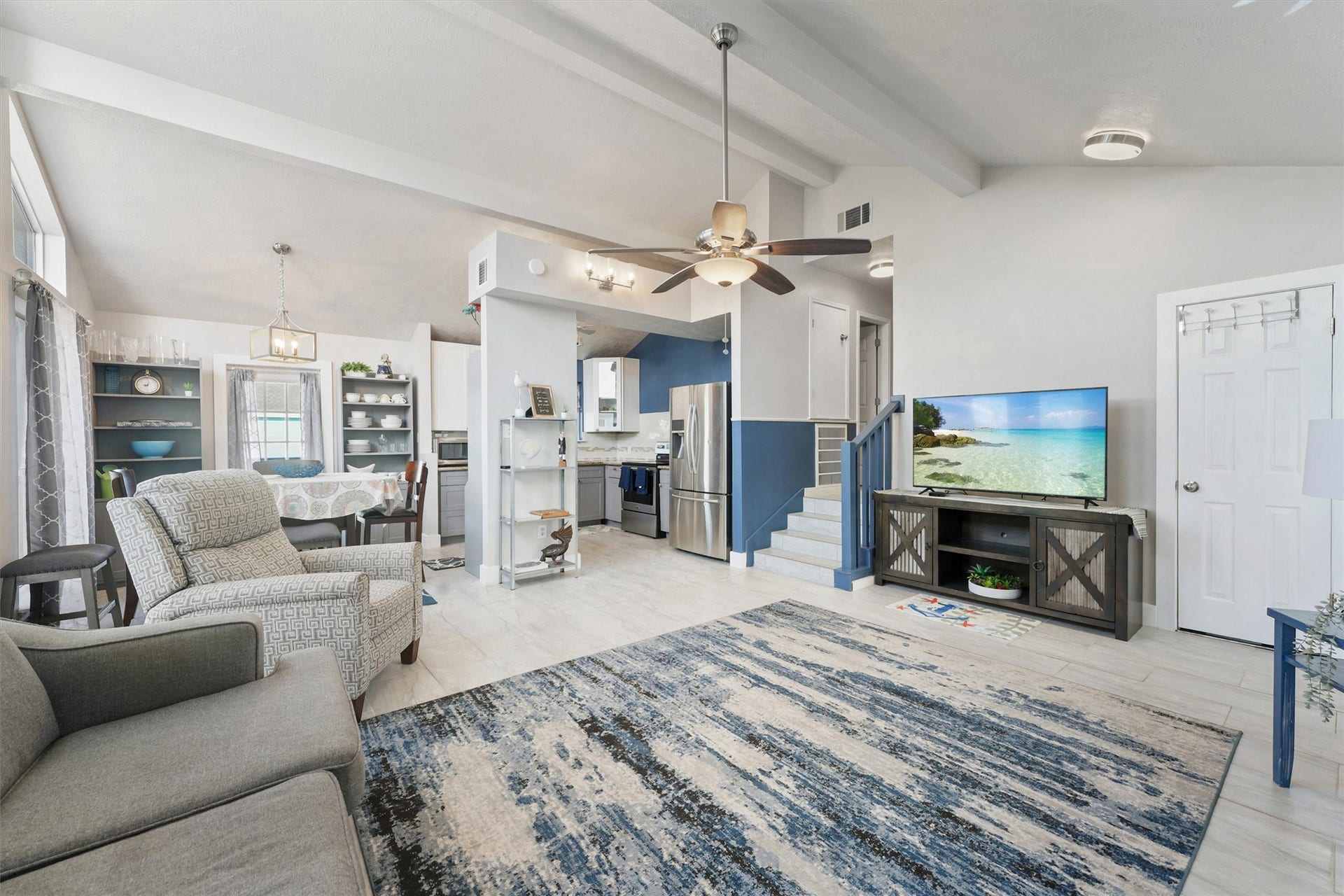 22513 Bay Point Drive, Galveston, TX 77554 Abundant natural light pours
through windows, creating a bright
and inviting atmosphere.