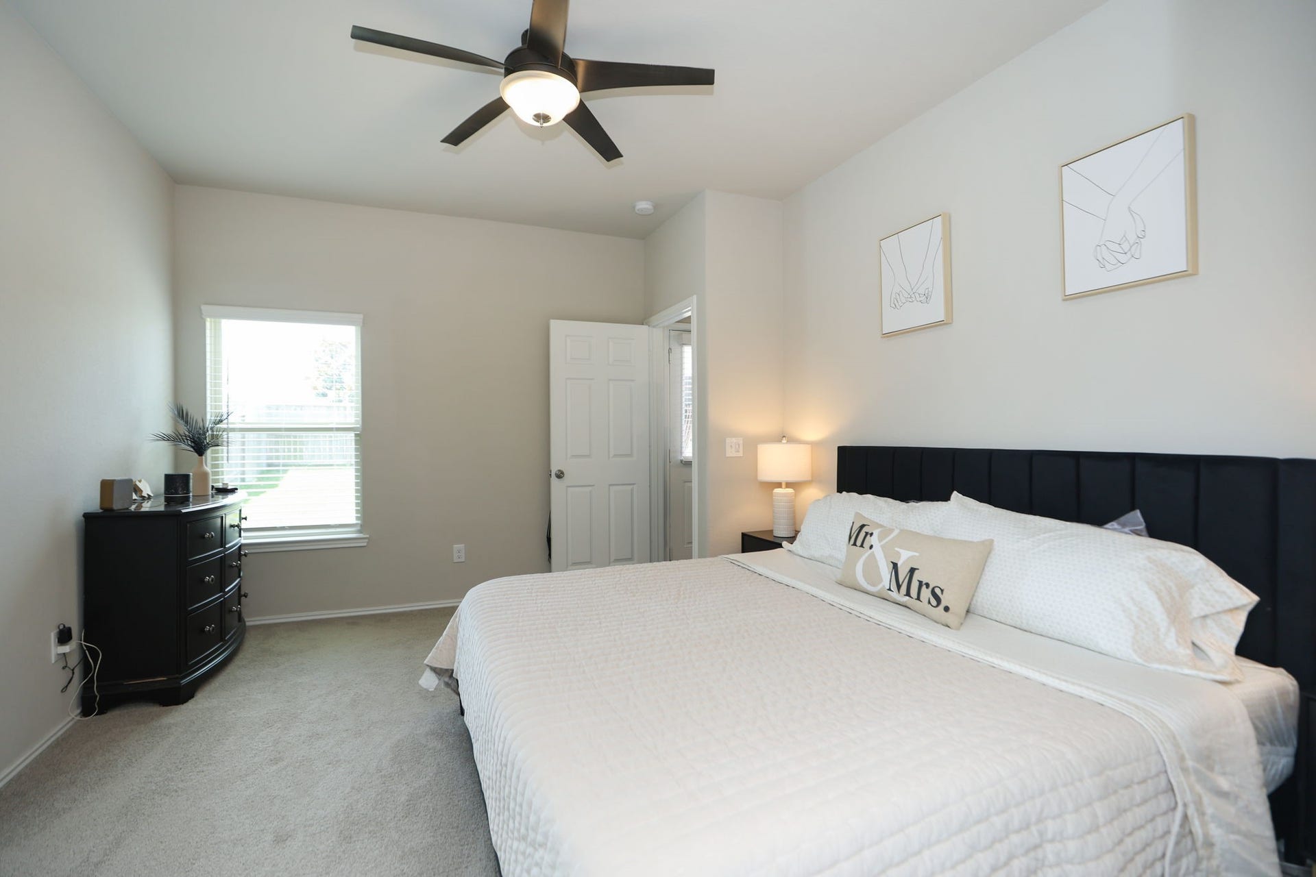 25499 Blue Mistflower Drive, Montgomery, TX 77316 Primary Bedroom with King Bed