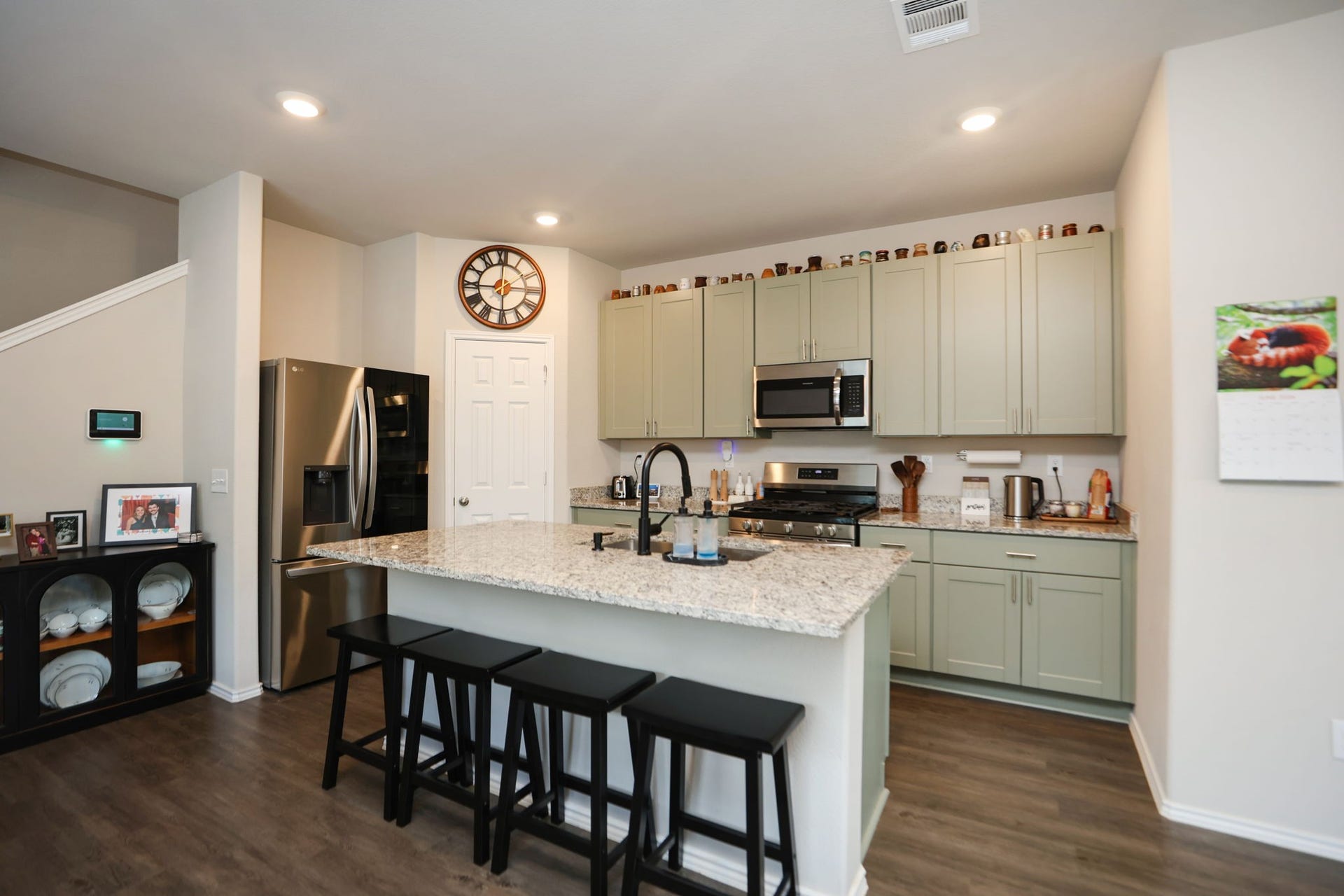 25499 Blue Mistflower Drive, Montgomery, TX 77316 Kitchen with ample cabinets and large pantry