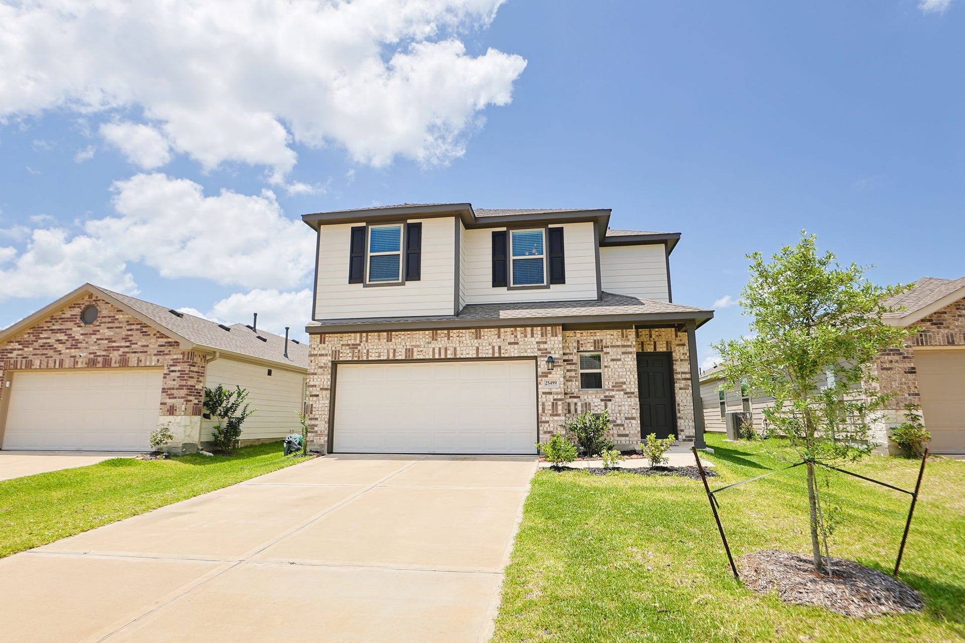 25499 Blue Mistflower Drive, Montgomery, TX 77316 Beautiful home