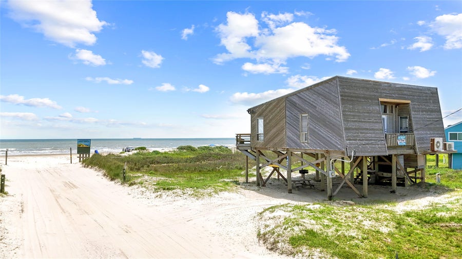 Property photo for 4434 Bluewater Highway, Freeport, TX