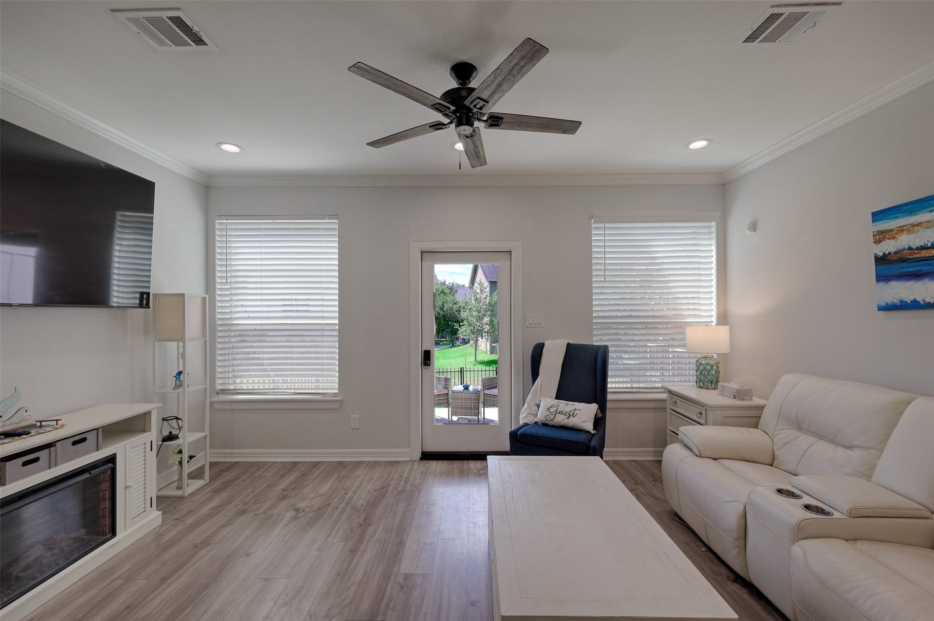 132 Capetown Circle, Montgomery, TX 77356