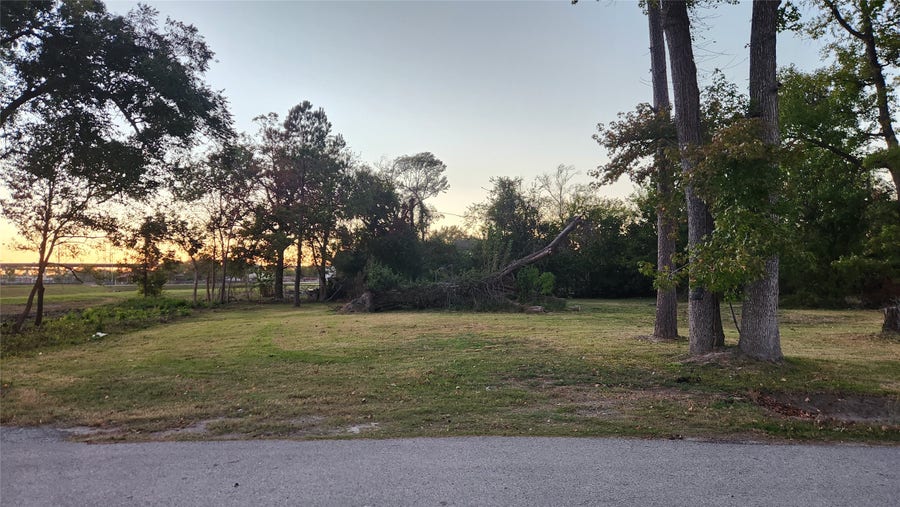 Property photo for 15607 Dowlwood Drive, Houston, TX