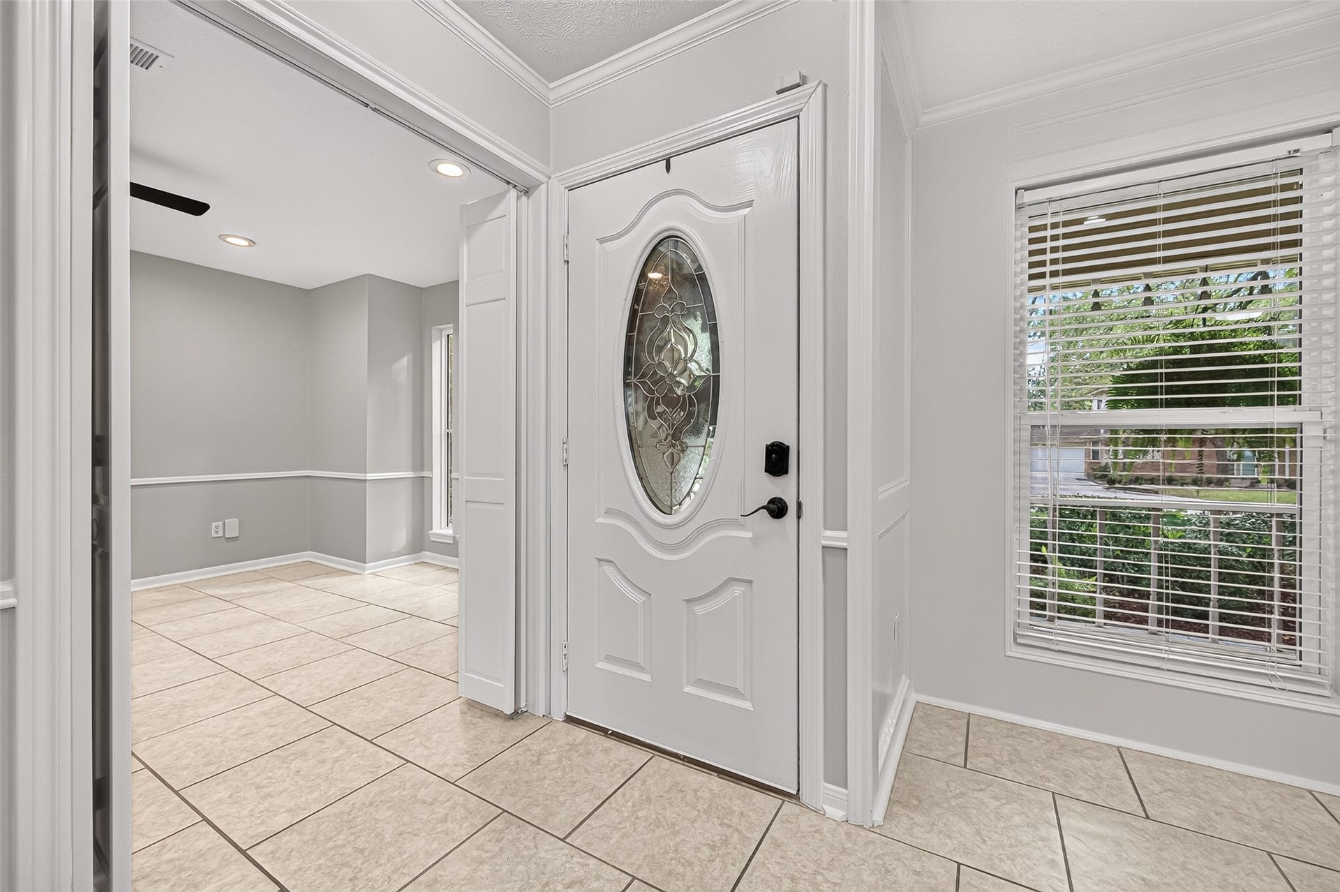 16 Mayfair Grove Court, The Woodlands, TX 77381 16 Mayfair Grove Court, The Woodlands, TX 77381