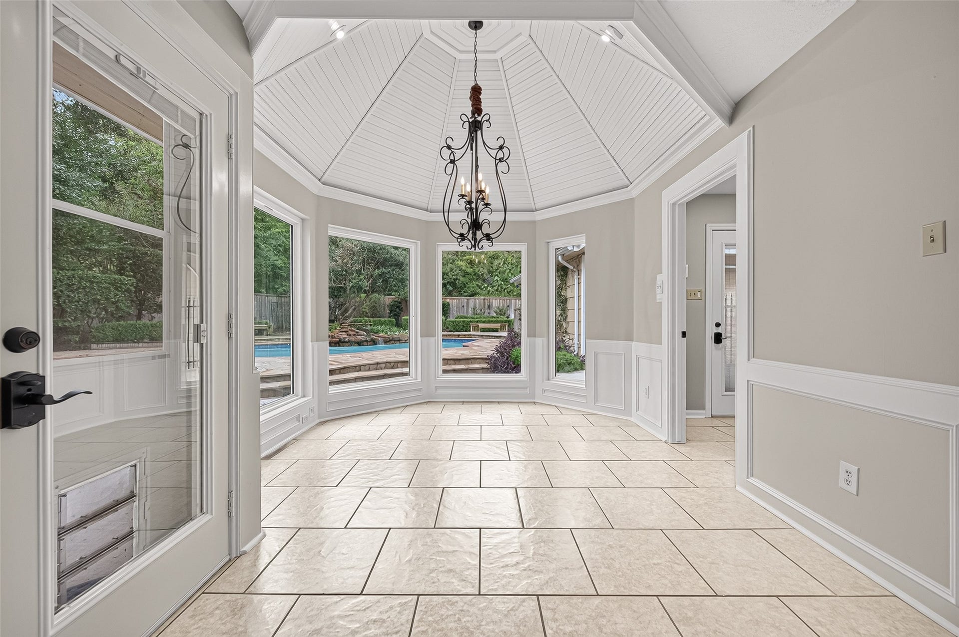 16 Mayfair Grove Court, The Woodlands, TX 77381 16 Mayfair Grove Court, The Woodlands, TX 77381
