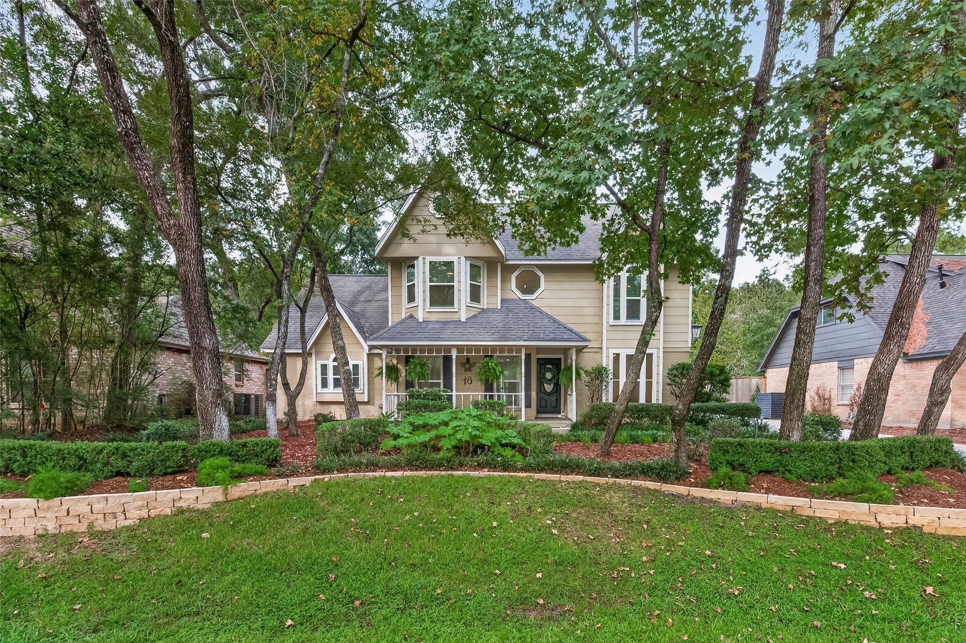 16 Mayfair Grove Court, The Woodlands, TX 77381 16 Mayfair Grove Court, The Woodlands, TX 77381