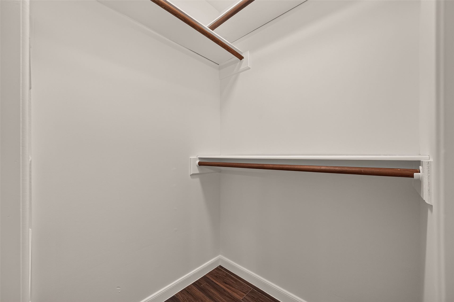 16 Mayfair Grove Court, The Woodlands, TX 77381 16 Mayfair Grove Court, The Woodlands, TX 77381