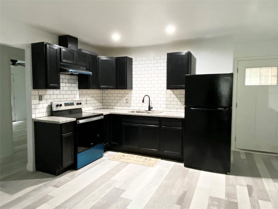 Property photo for 906 Eagle Avenue, Pasadena, TX