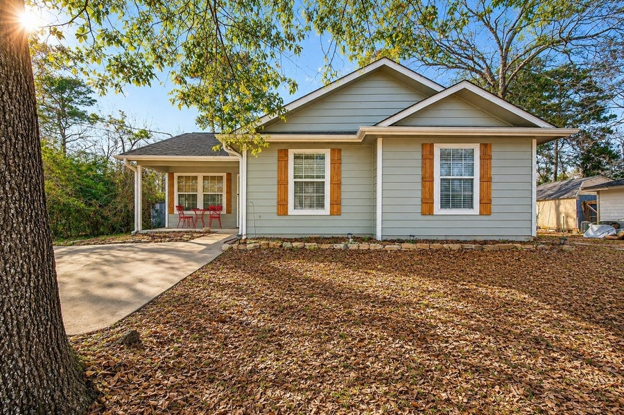 Property photo for 10391 Royal Magnolia Drive, Conroe, TX
