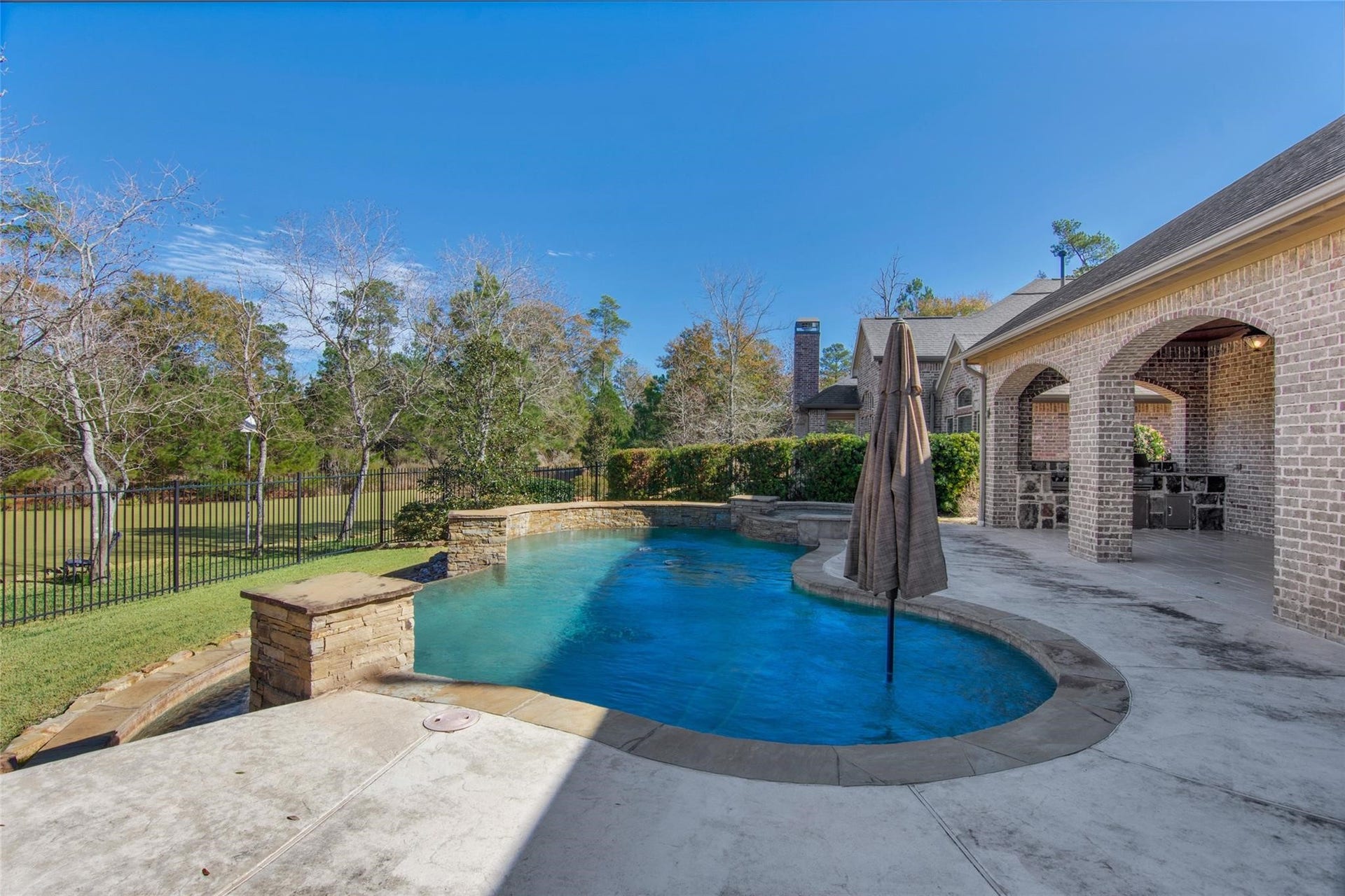 46 Lake Voyageur Drive, Spring, TX 77389