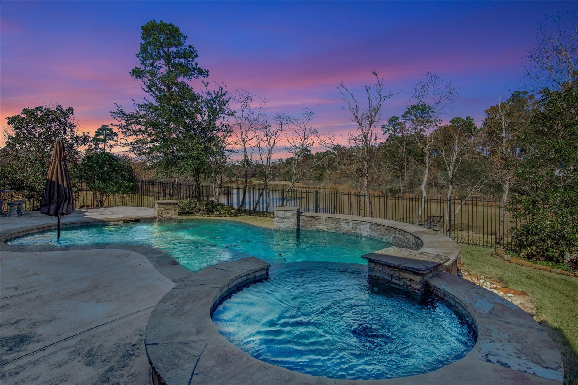 46 Lake Voyageur Drive, Spring, TX 77389