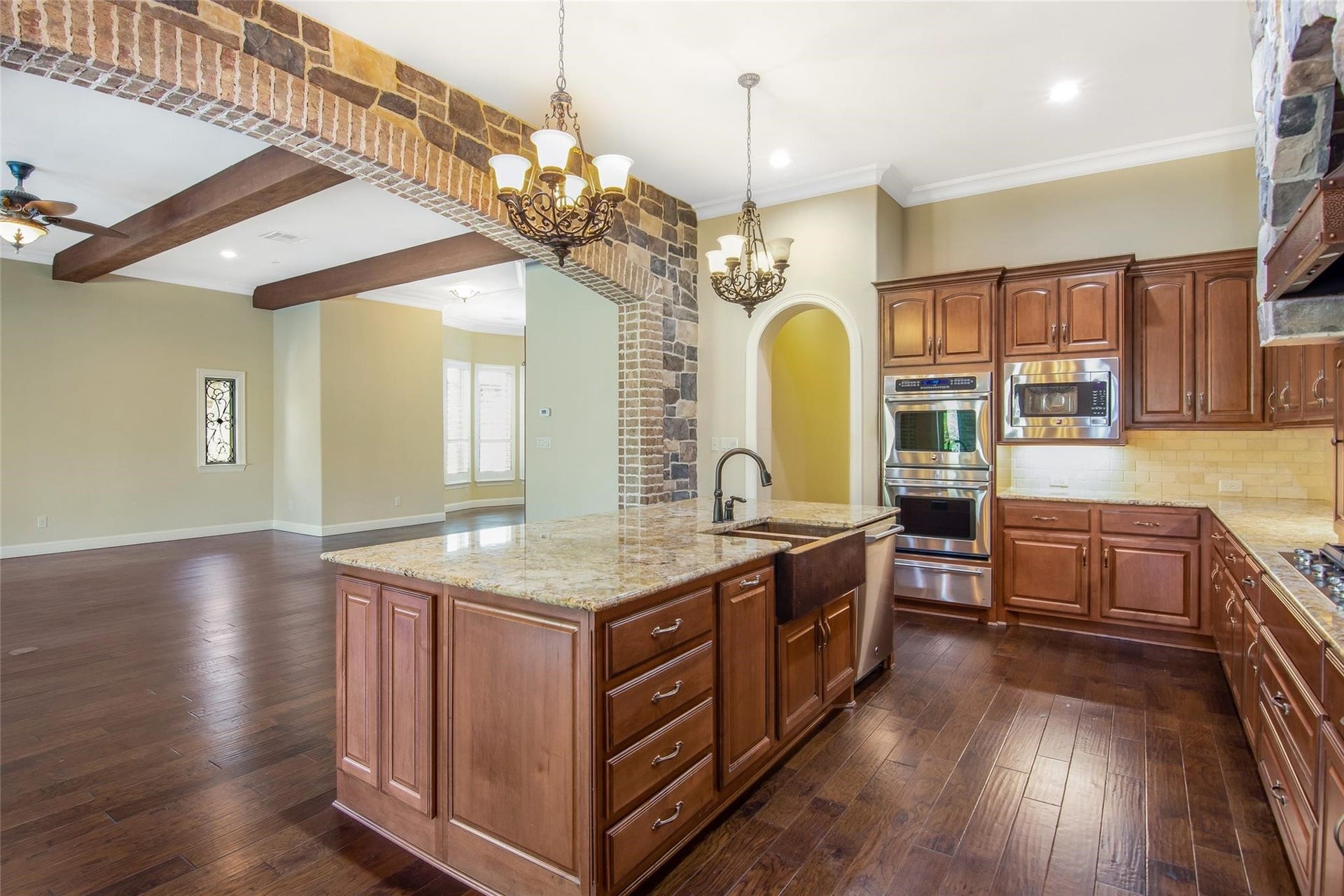 46 Lake Voyageur Drive, Spring, TX 77389