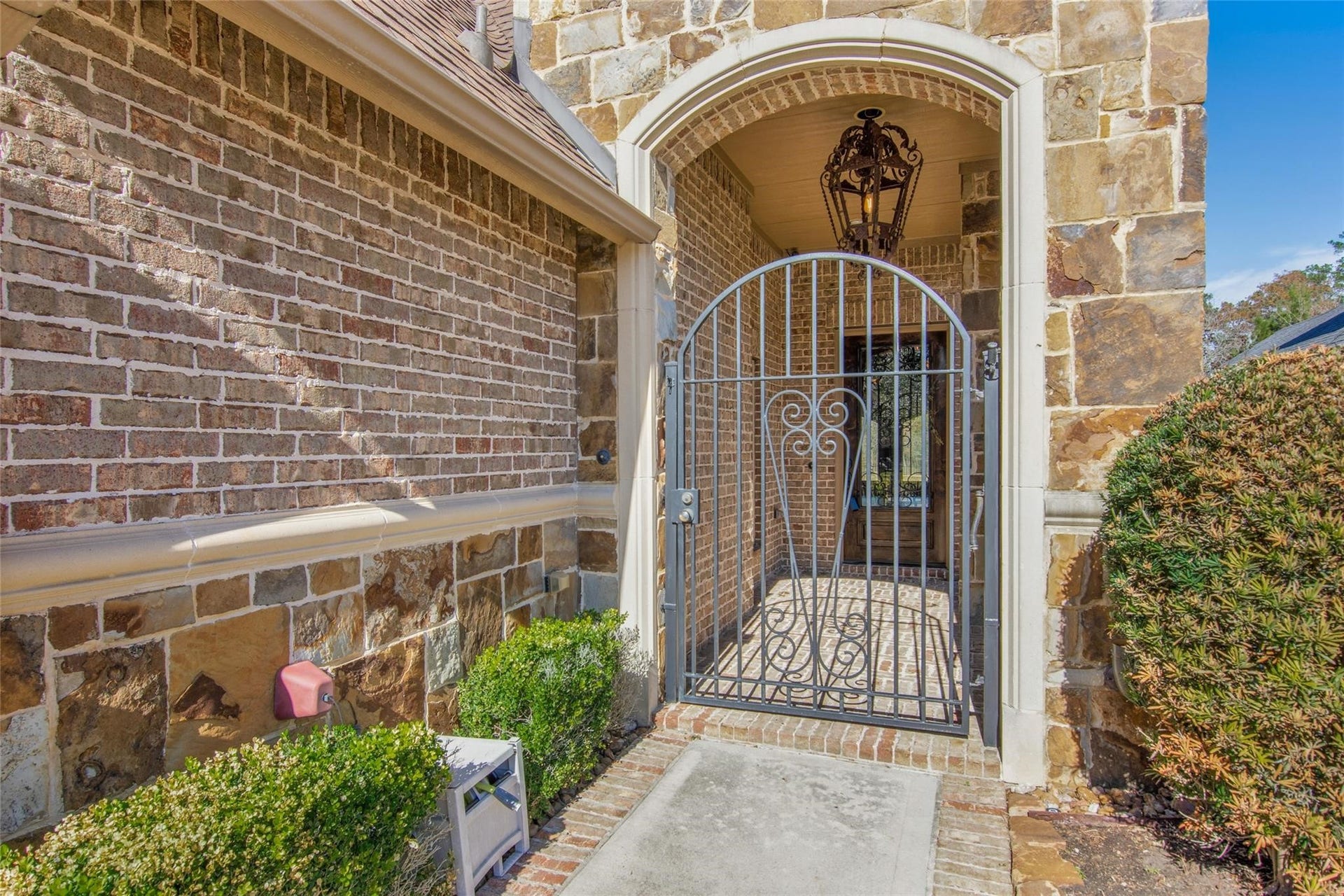46 Lake Voyageur Drive, Spring, TX 77389