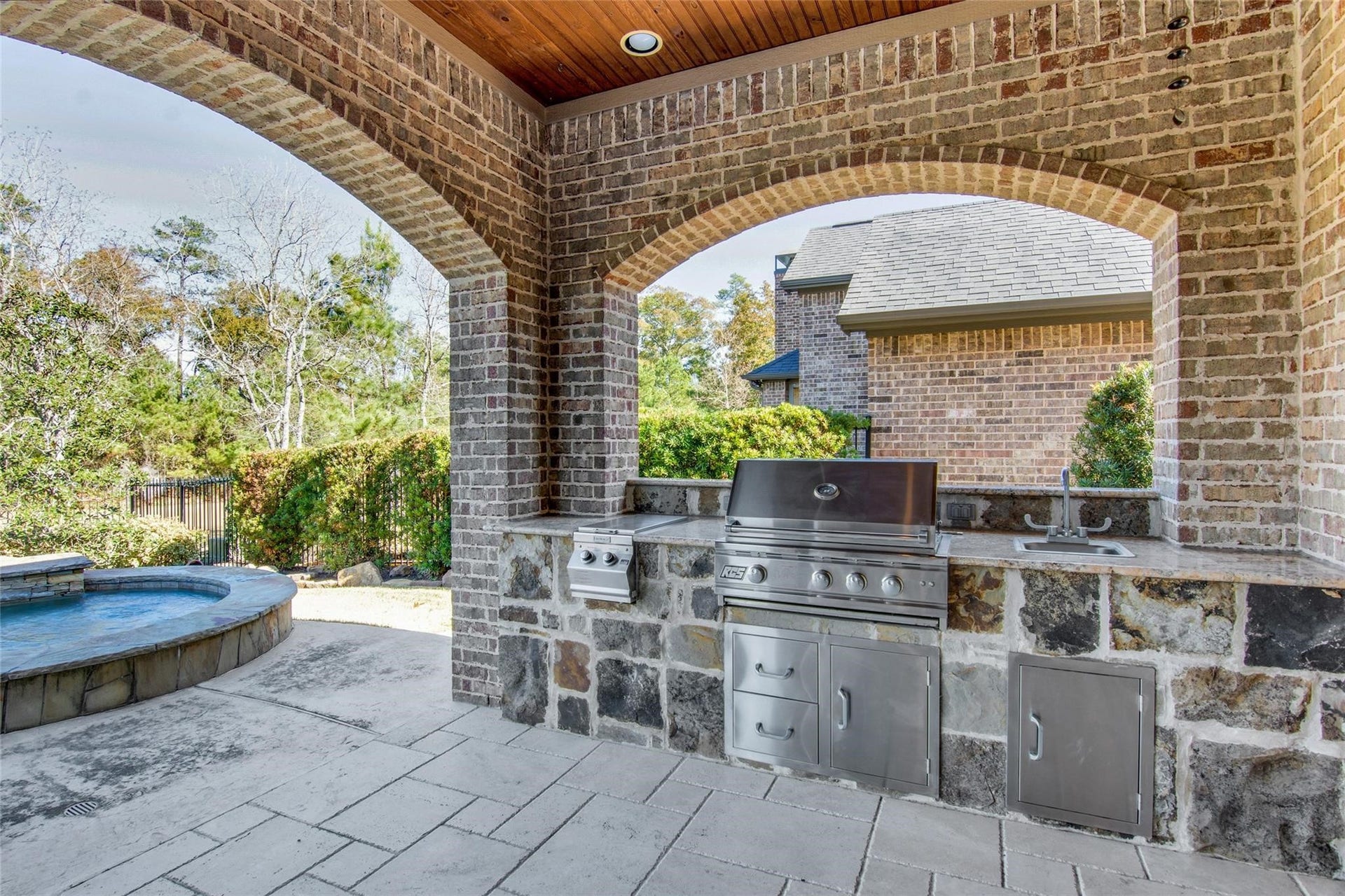 46 Lake Voyageur Drive, Spring, TX 77389