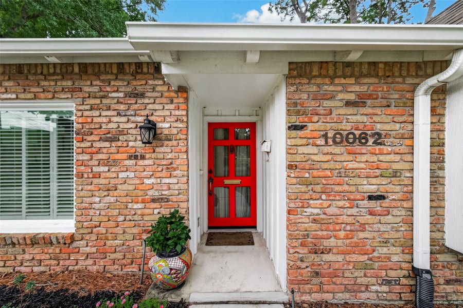 Property photo for 10062 Warwana Road, Houston, TX