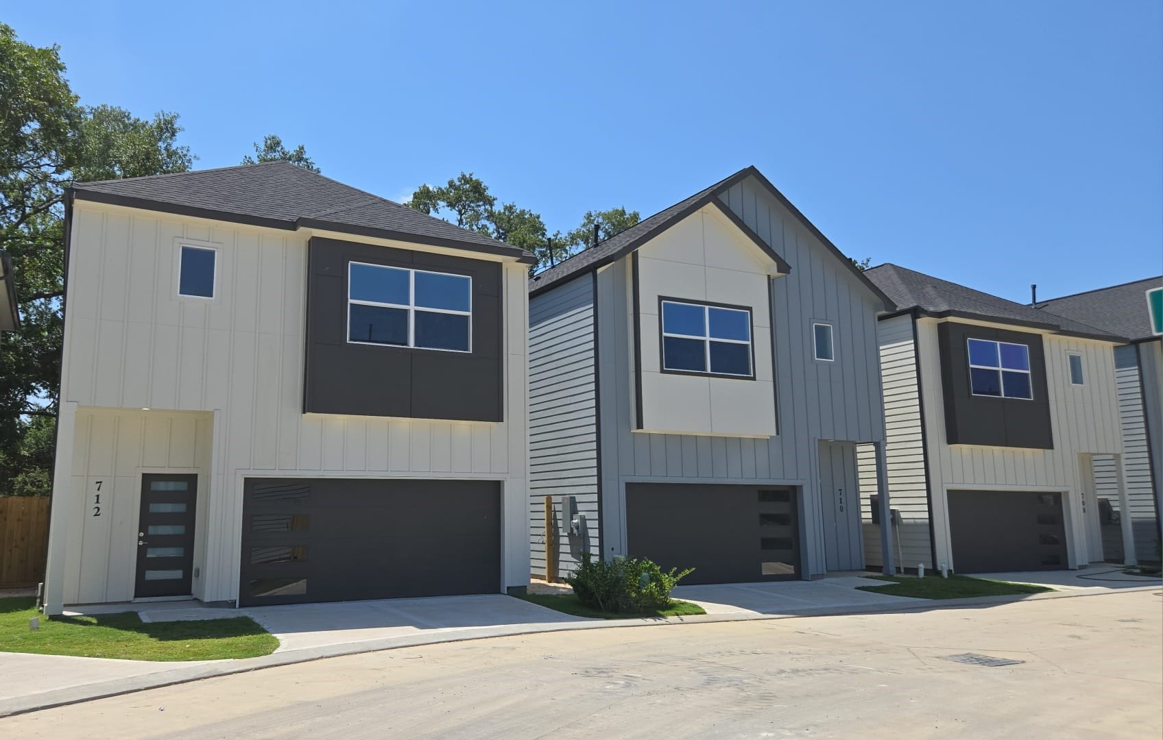 712 Savonna, Houston, TX 77076 712 Savonna, Houston, TX 77076