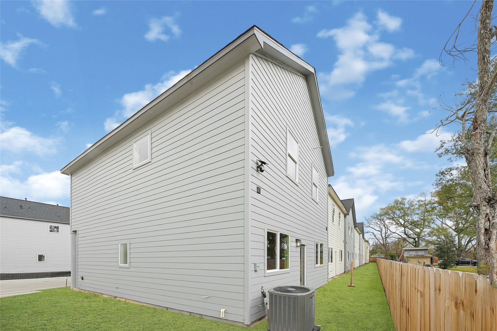 712 Savonna, Houston, TX 77076 712 Savonna, Houston, TX 77076