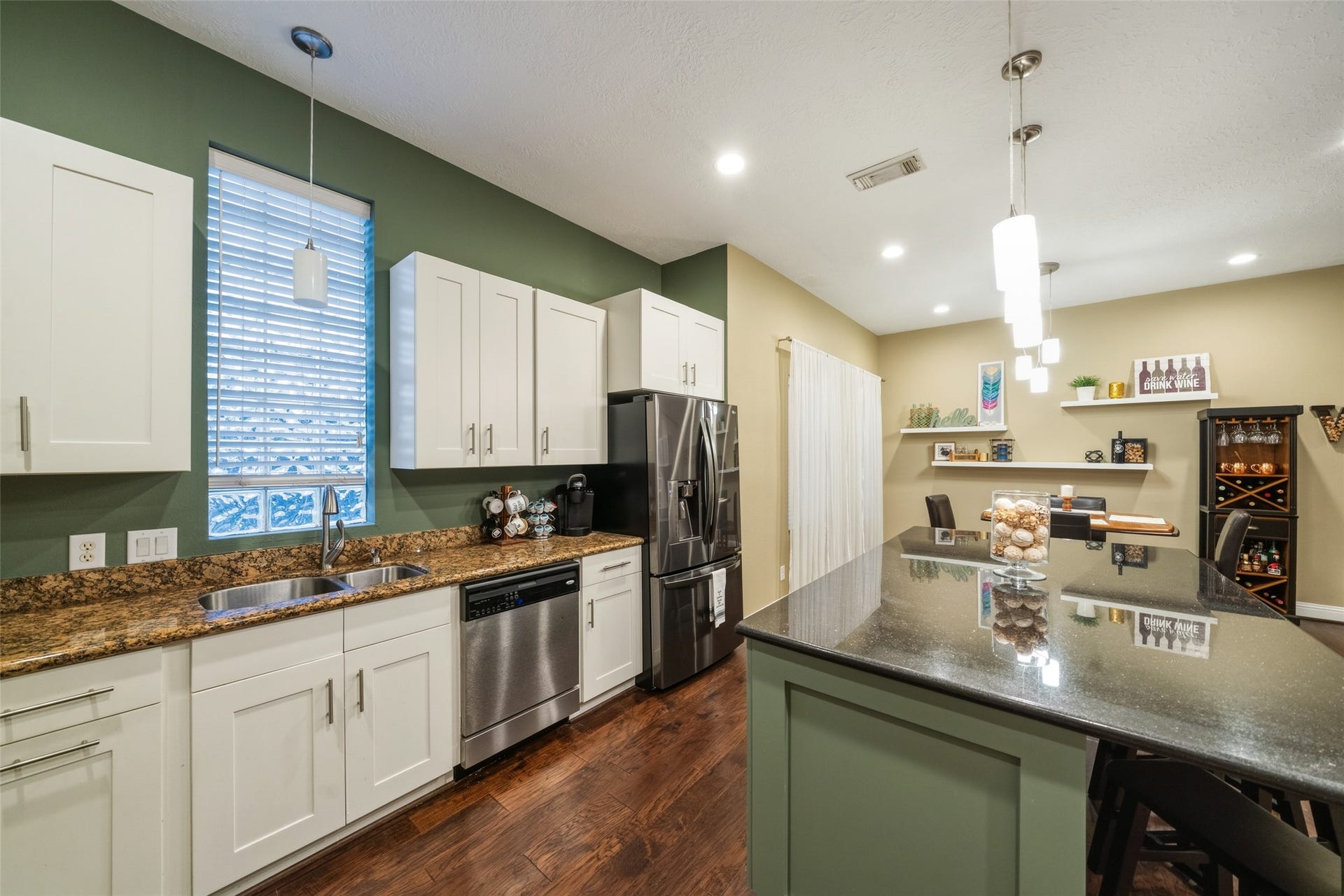 1003 Gillette Street, Houston, TX 77019