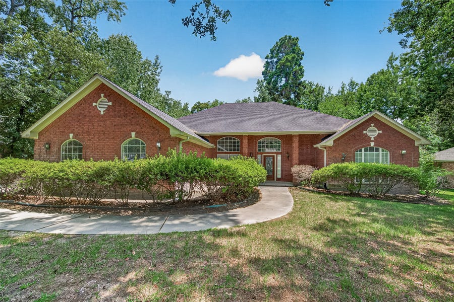 Property photo for 2314 Carriage Run E, Conroe, TX