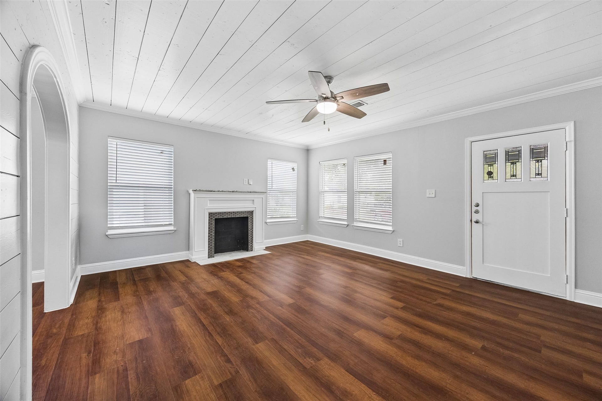 5526 Truett Street, Houston, TX 77023 Living Room features a mock fireplace.