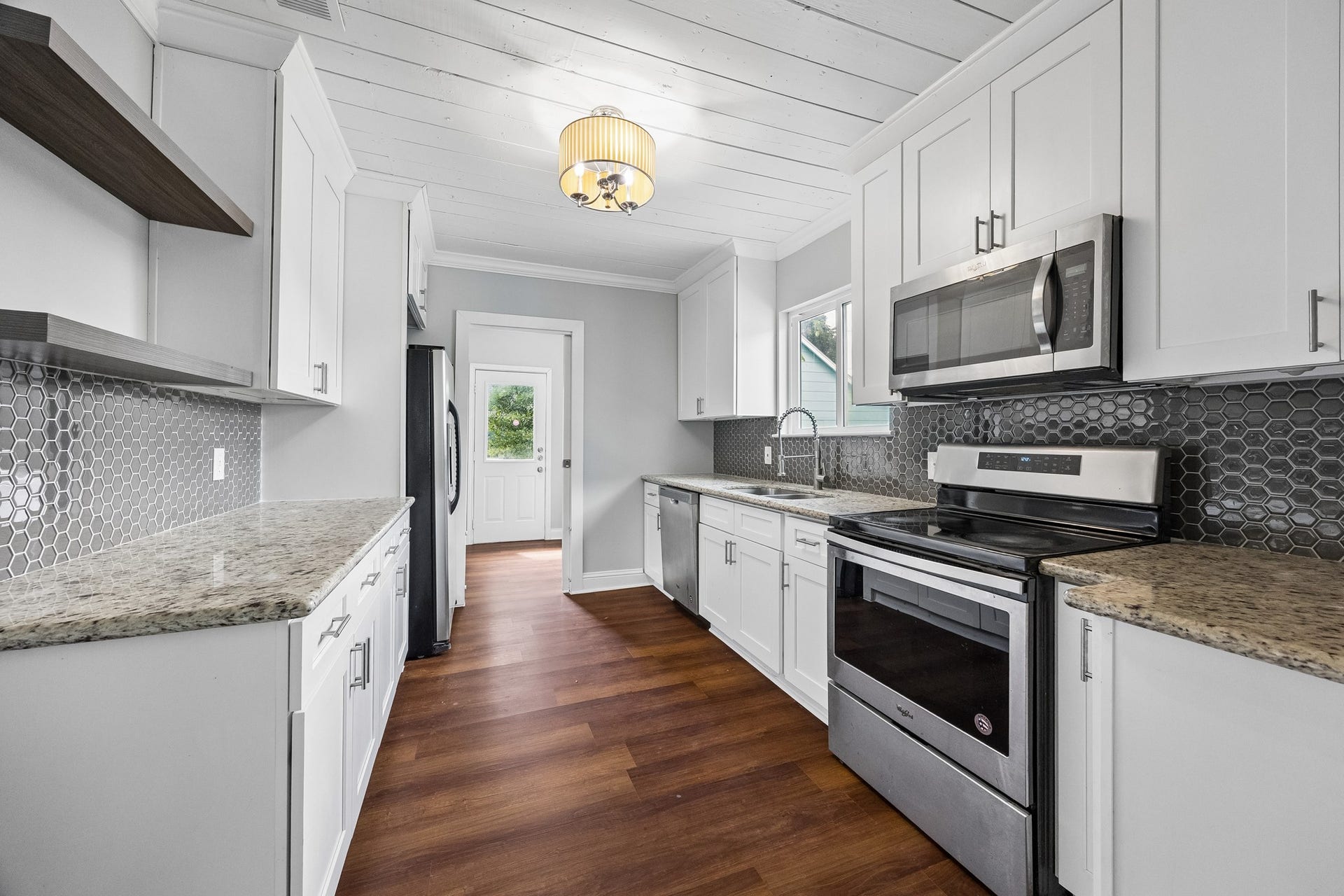 5526 Truett Street, Houston, TX 77023 Kitchen