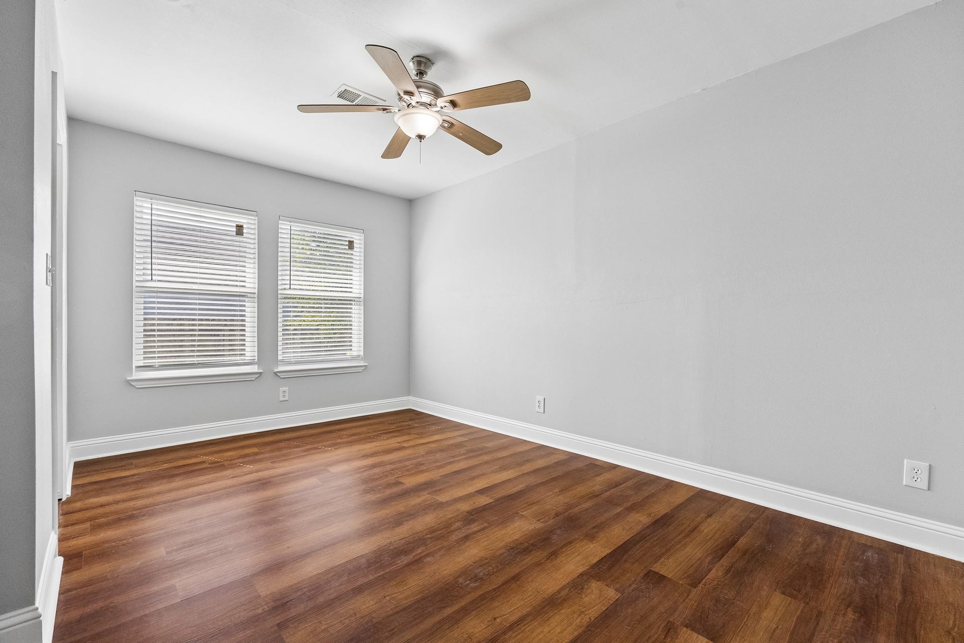 5526 Truett Street, Houston, TX 77023 Primary Bedroom