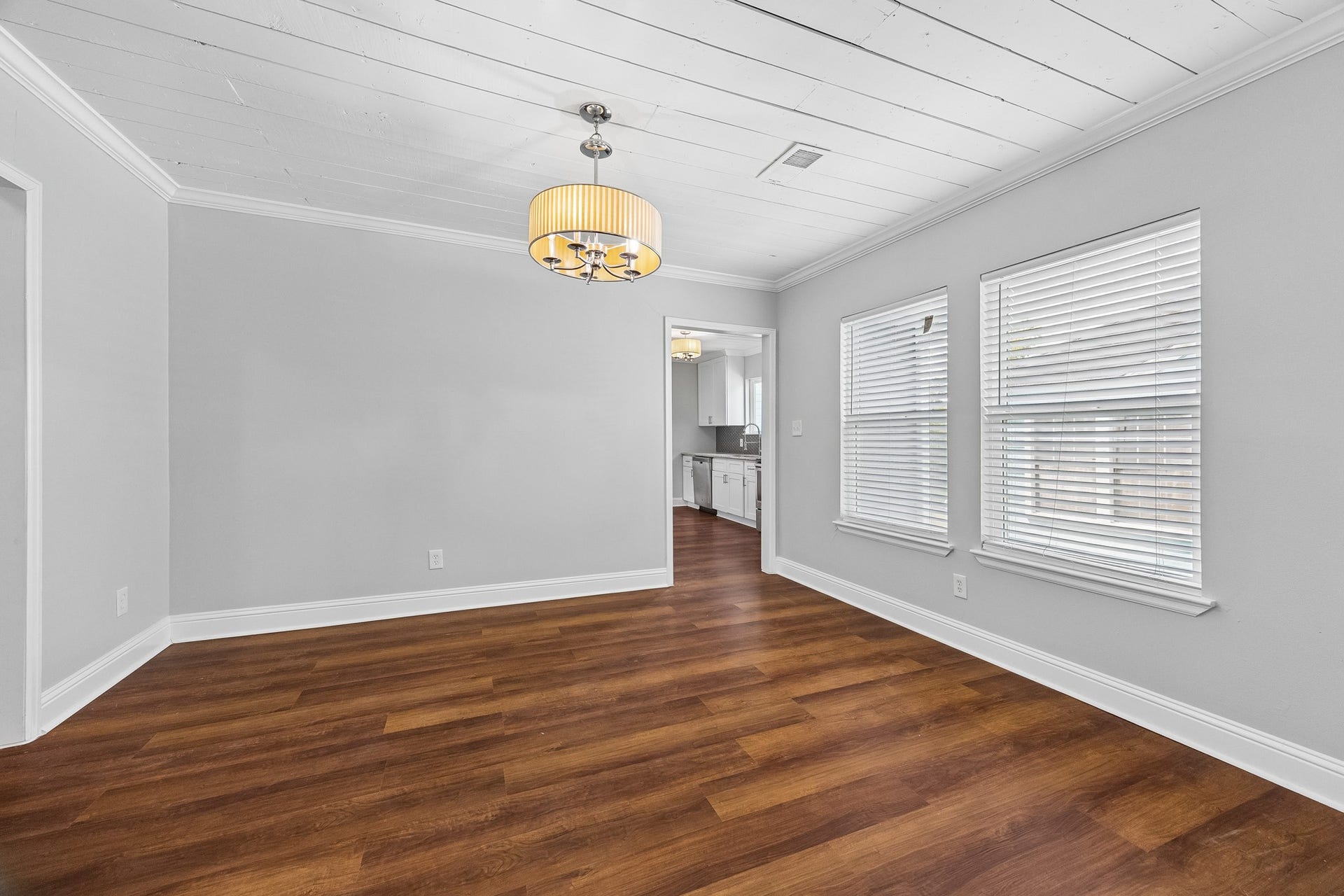 5526 Truett Street, Houston, TX 77023 Dining Room