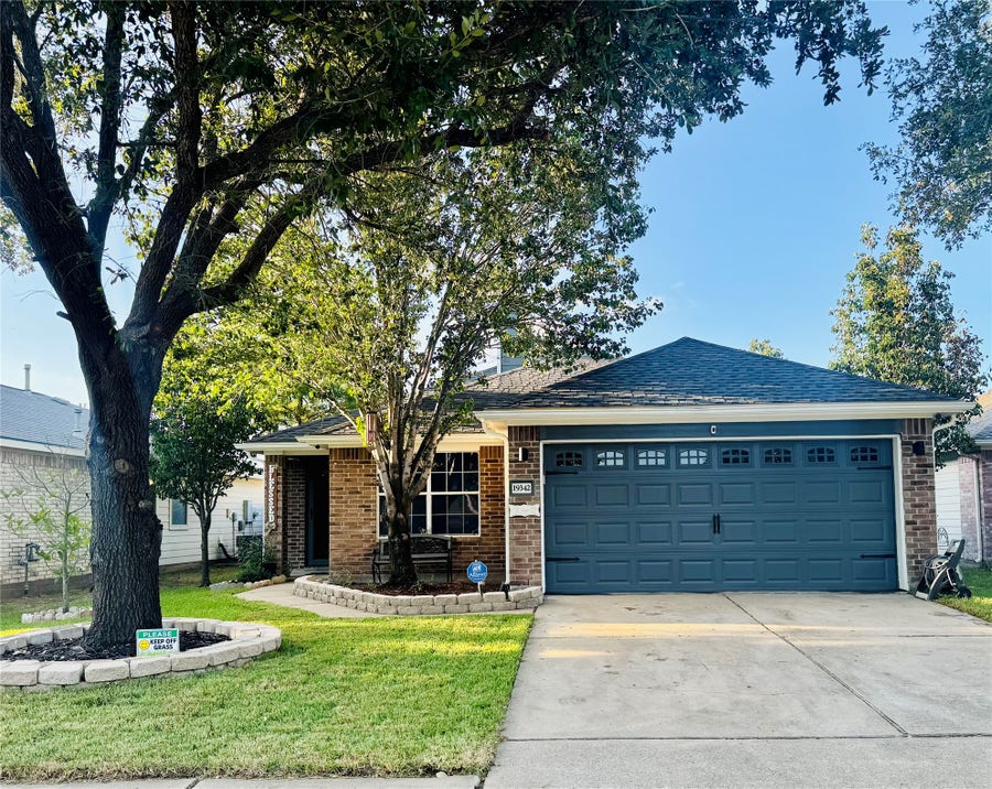 Property photo for 19342 Otter Trail Court, Katy, TX
