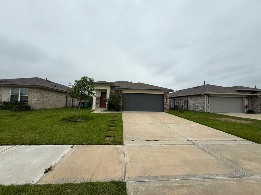Property photo for 1514 Truckee River Drive, Rosharon, TX