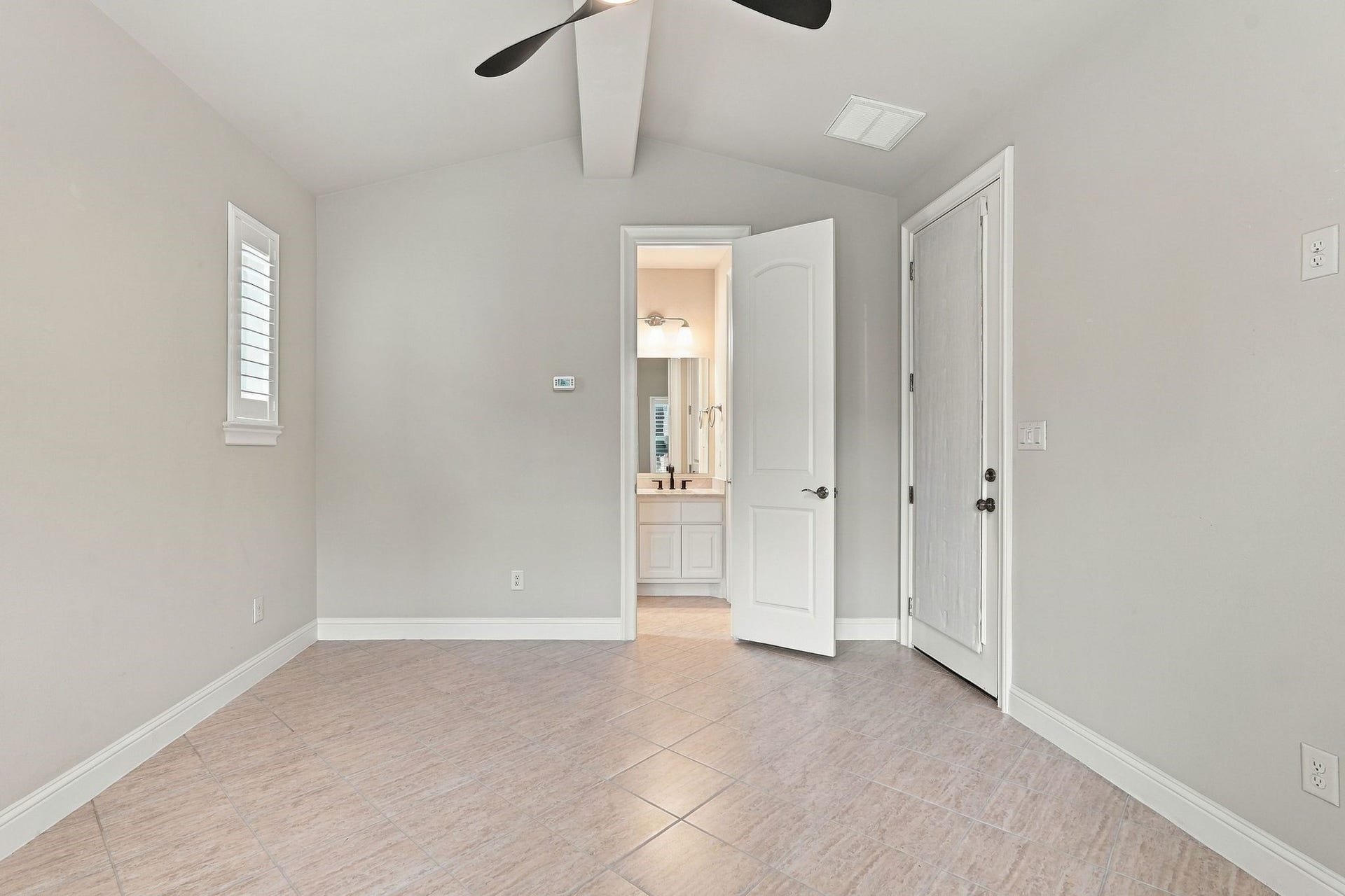 51 Woodglade Way, The Woodlands, TX 77375 51 Woodglade Way, The Woodlands, TX 77375
