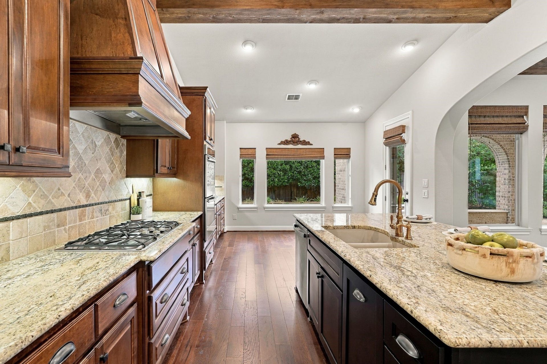 51 Woodglade Way, The Woodlands, TX 77375 51 Woodglade Way, The Woodlands, TX 77375