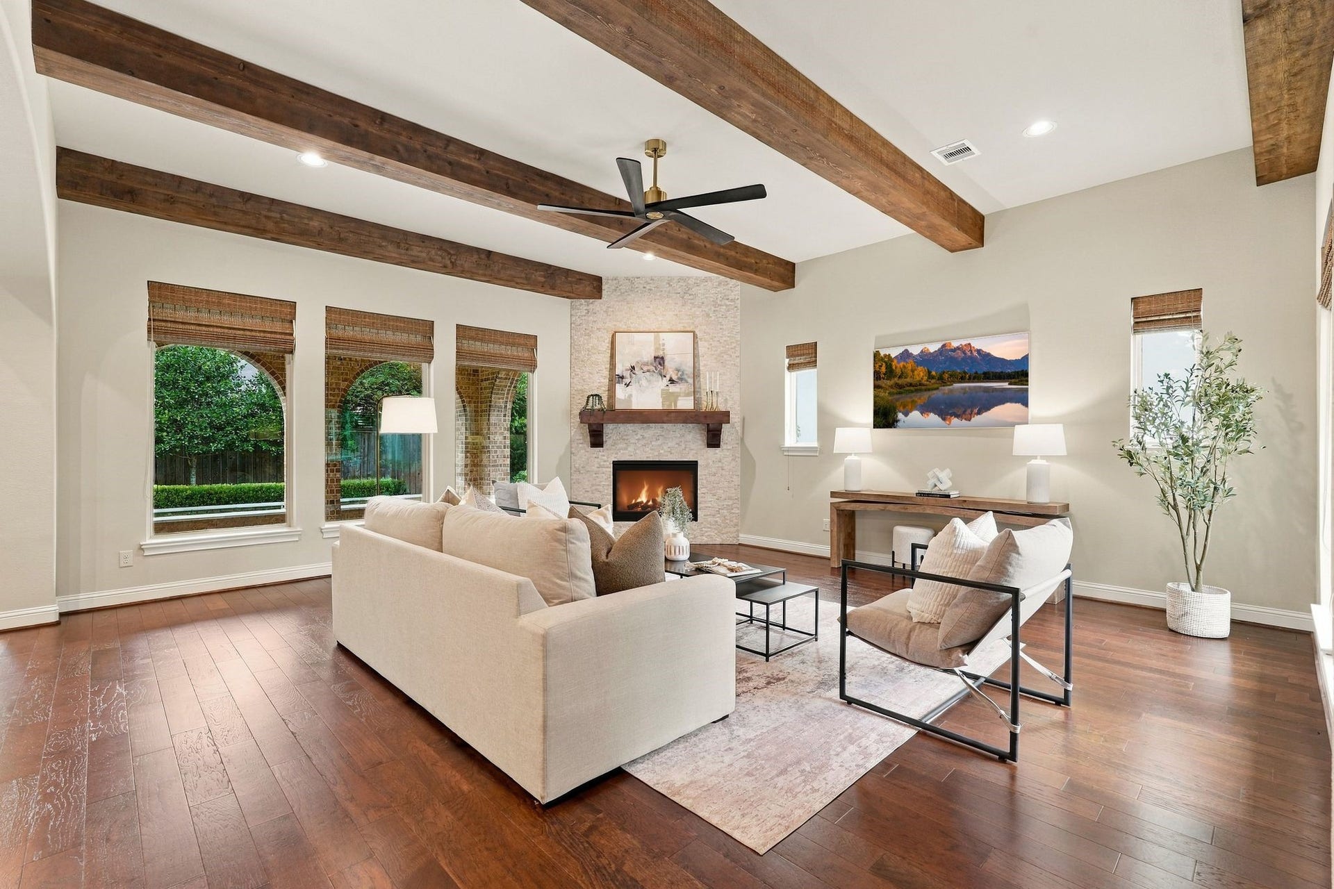 51 Woodglade Way, The Woodlands, TX 77375 51 Woodglade Way, The Woodlands, TX 77375