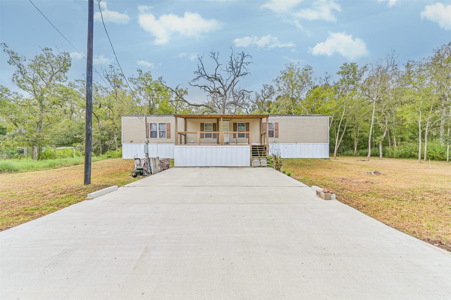 Property photo for 215 Sitka Drive, Holiday Lakes, TX